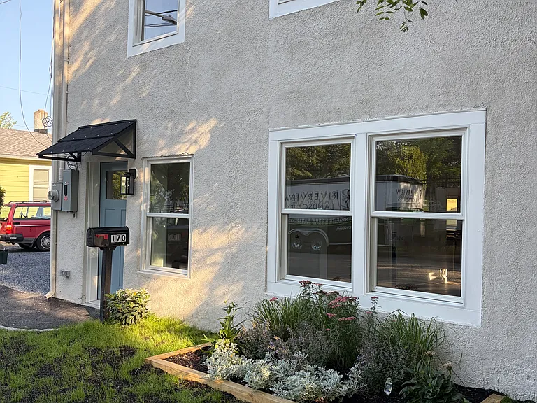 109 Marble Ave — Photo 2