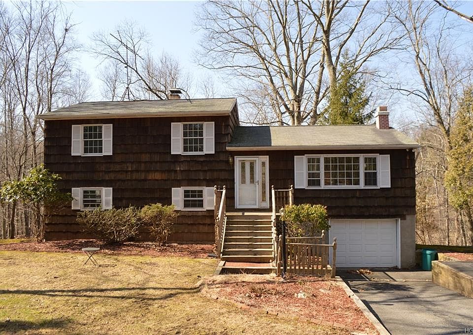 1st image of 8 General Macarthur Dr