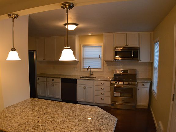 Kitchen Pass-thru Island