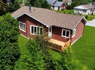 16 Mountain View Pl, Deer Lake, NL A8A3J6