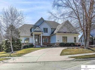 21303 Walnut St, Elkhorn, NE 68022