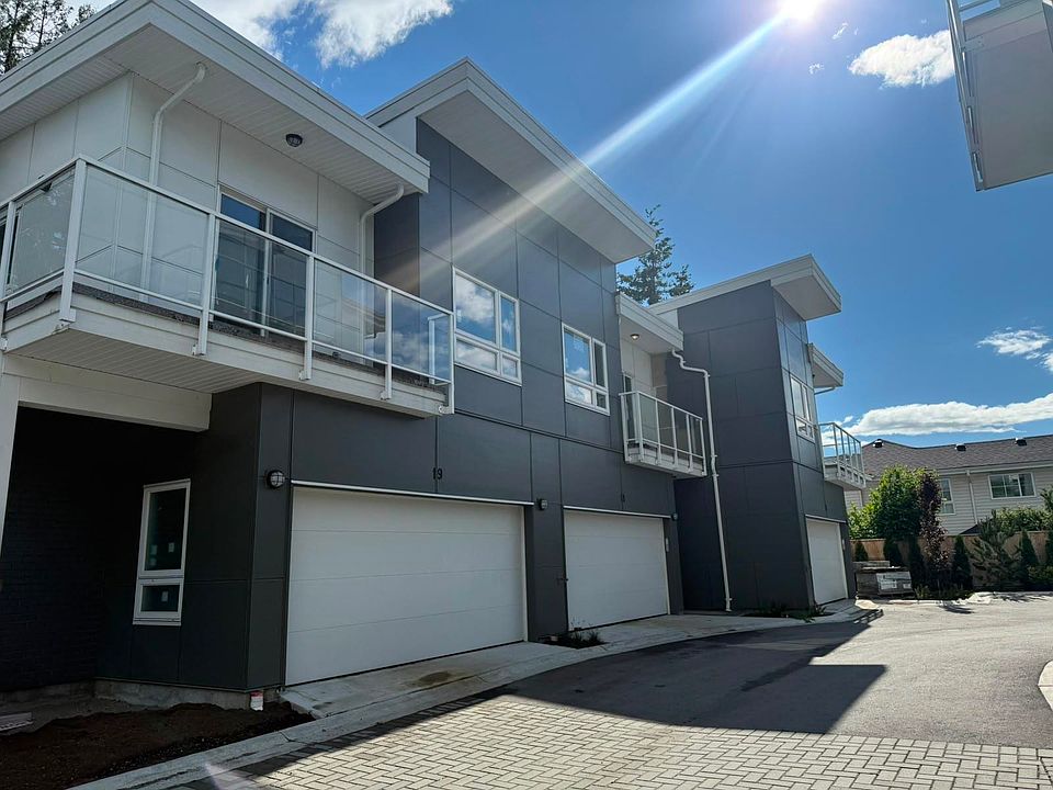 2nd image of 3033 Shell Rd #18