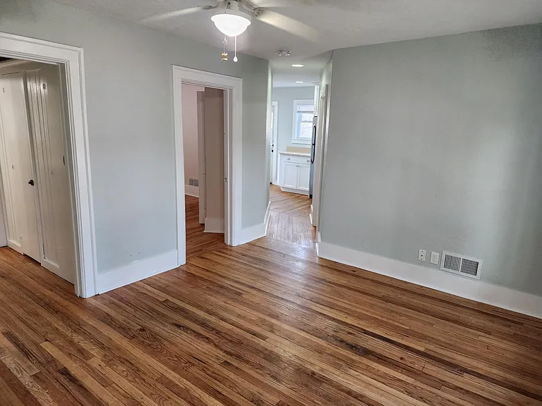 620 W 9th St #C — Photo 12