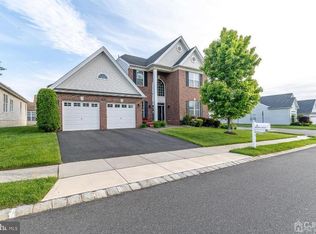 5 Masters Dr, Monroe Township, NJ 08831