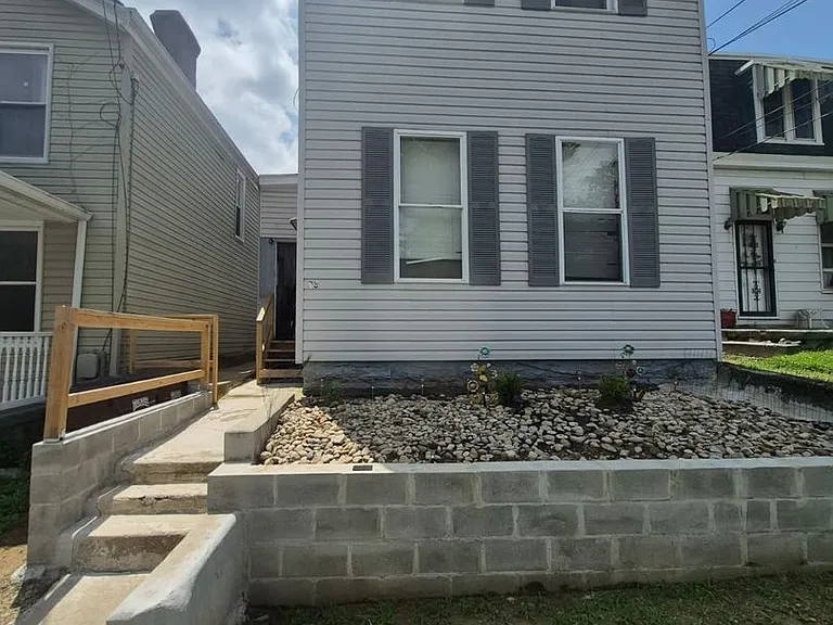23 Ash St — Photo 8