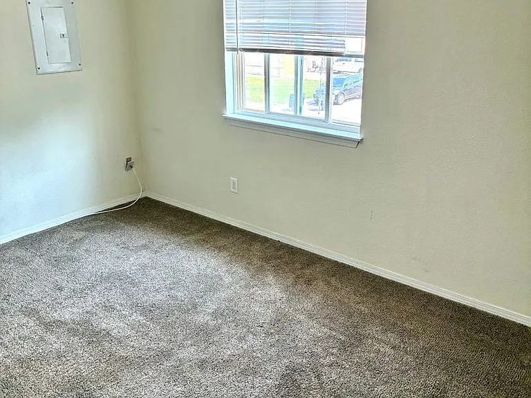 1443 Centennial Dr — Photo 22