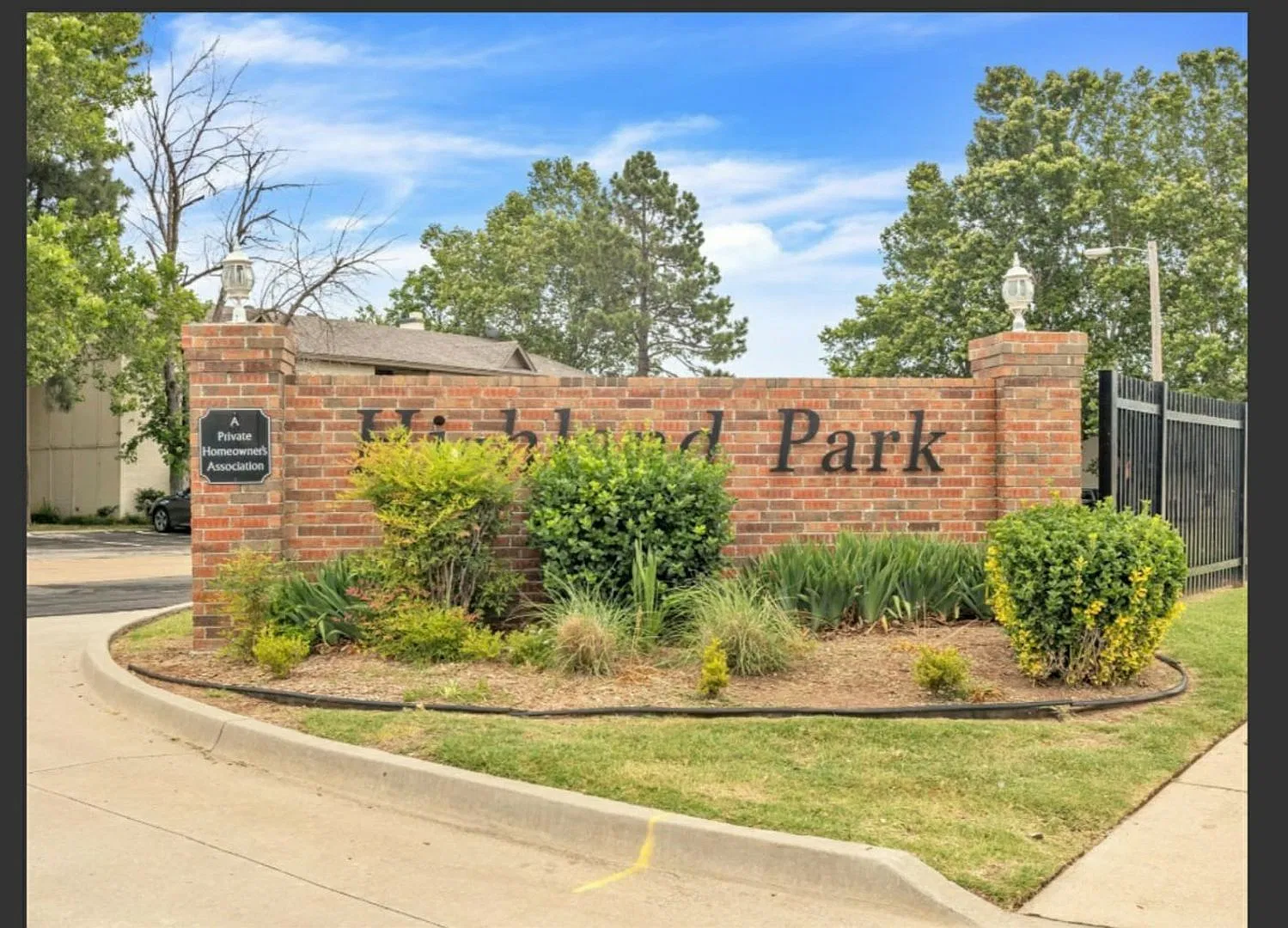2 bed 2 bath downstairs condo unit with community pool in Norman! — Photo 1
