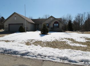 6005 Greenway Ln, Racine, WI 53406