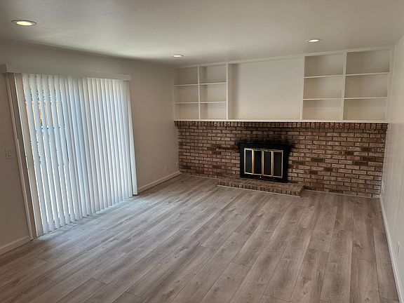 5th image of 6055 Foothill Glen Dr