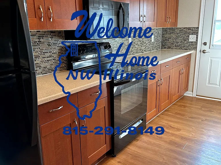 323 1/2 N Schuyler St — Photo 12