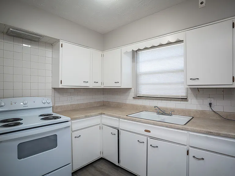 2525 Lakeview Ave #5 — Photo 2