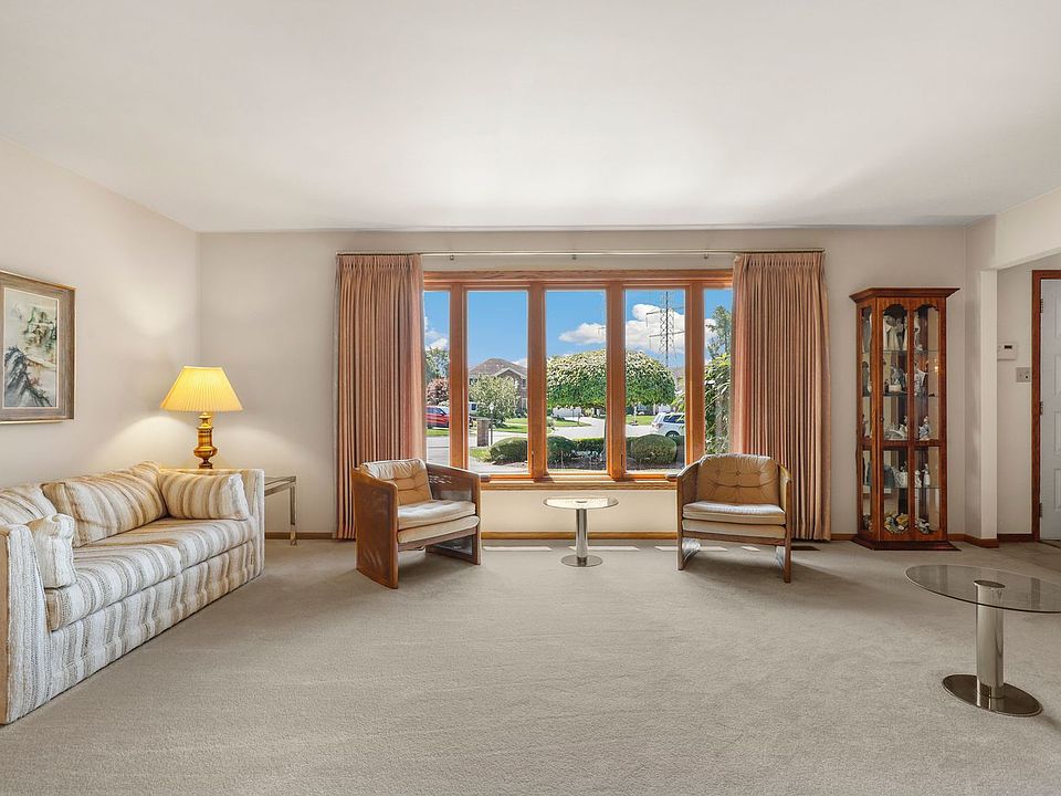 10854 Chaucer Dr, Willow Springs, IL 60480 Zillow