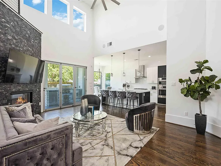 2310 Althea Dr — Photo 34