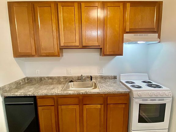 4th image of 504 Saint Johns St #105
