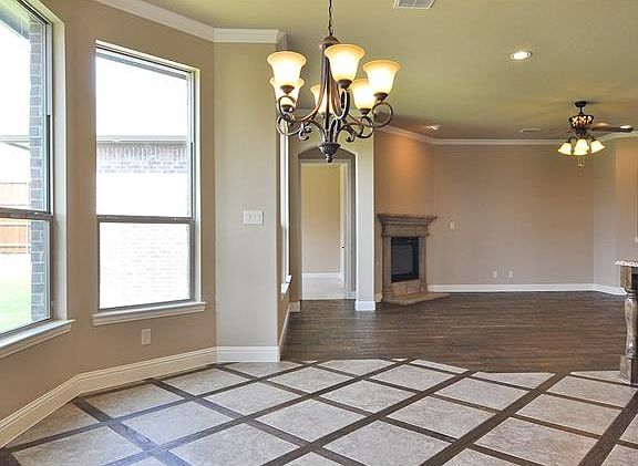 2nd image of 1105 Hidden Oaks Dr