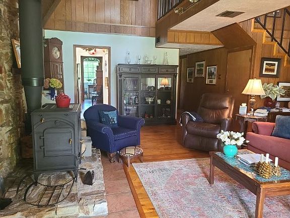 3rd image of 156 Pinehurst Dr