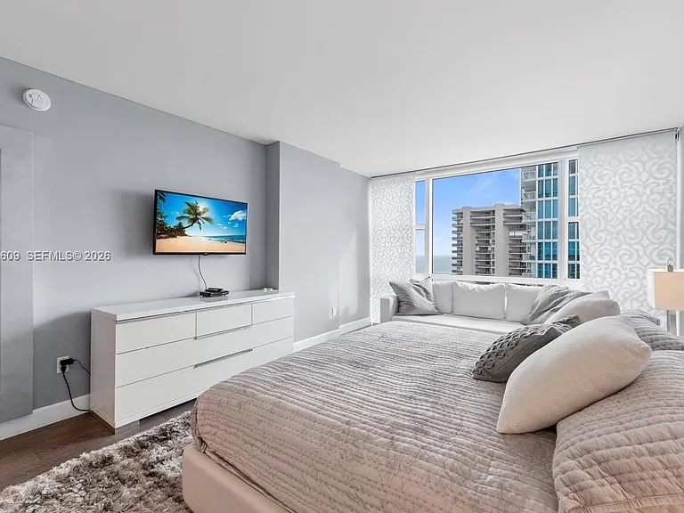 6801 Collins Ave #LPH10 — Photo 7