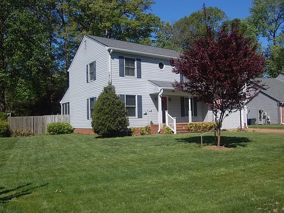 2nd image of 861 Ventnor Dr