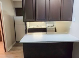 2829 Douglas Ave APT 205, Des Moines, IA 50310