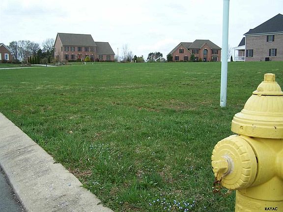4th image of 2667 Mayfair Ln