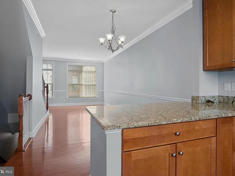428 N Thomas St — Photo 14