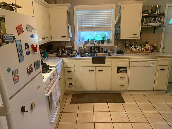 3rd image of 31 Bellmeade Dr
