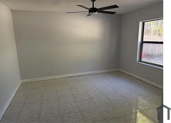 4 bed, $2,850 — Photo 4