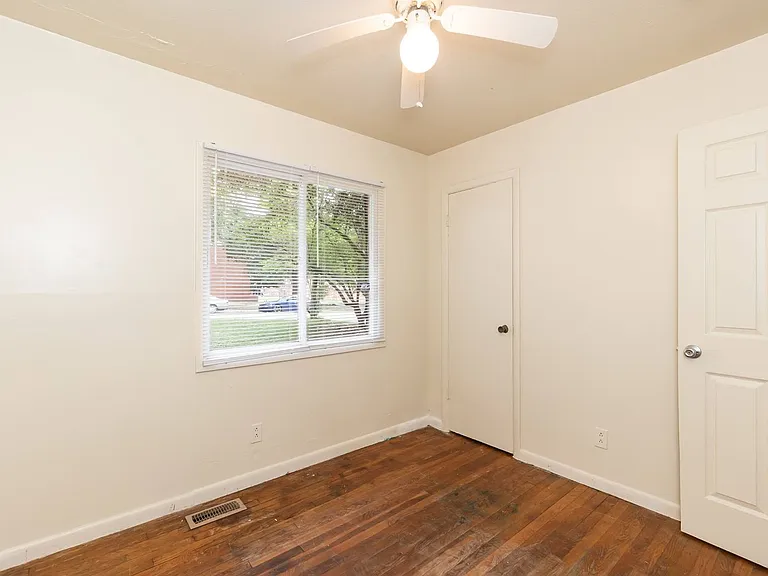 1210 Truman St — Photo 18