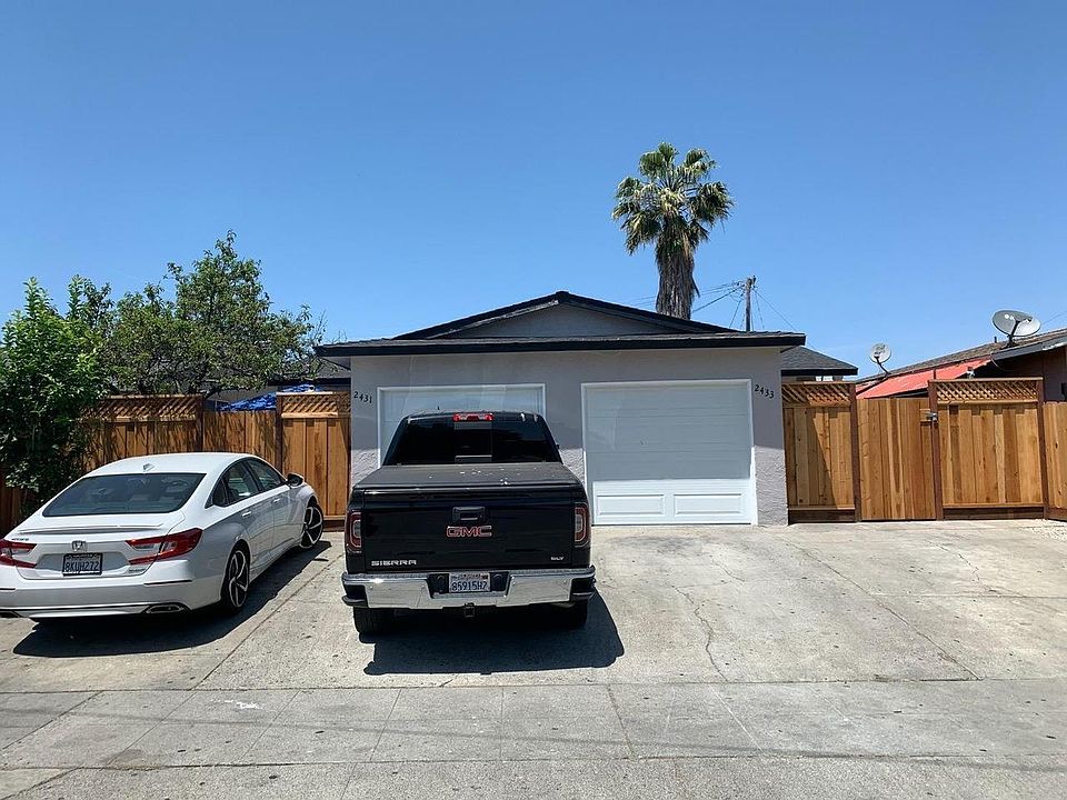 1st image of 2433 Clyda Dr