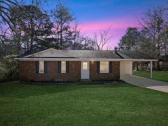 2nd image of 108 Bruce Ln