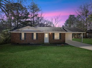 108 Bruce Ln, Spring Lake, NC 28390