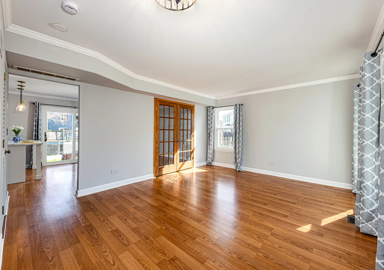3 bed, 2.5 bath, 1430 sqft, $2,600 — Photo 3