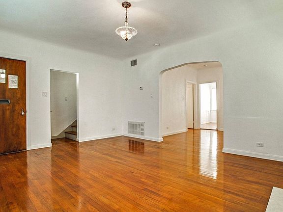 5th image of 326 Donaldson Ave