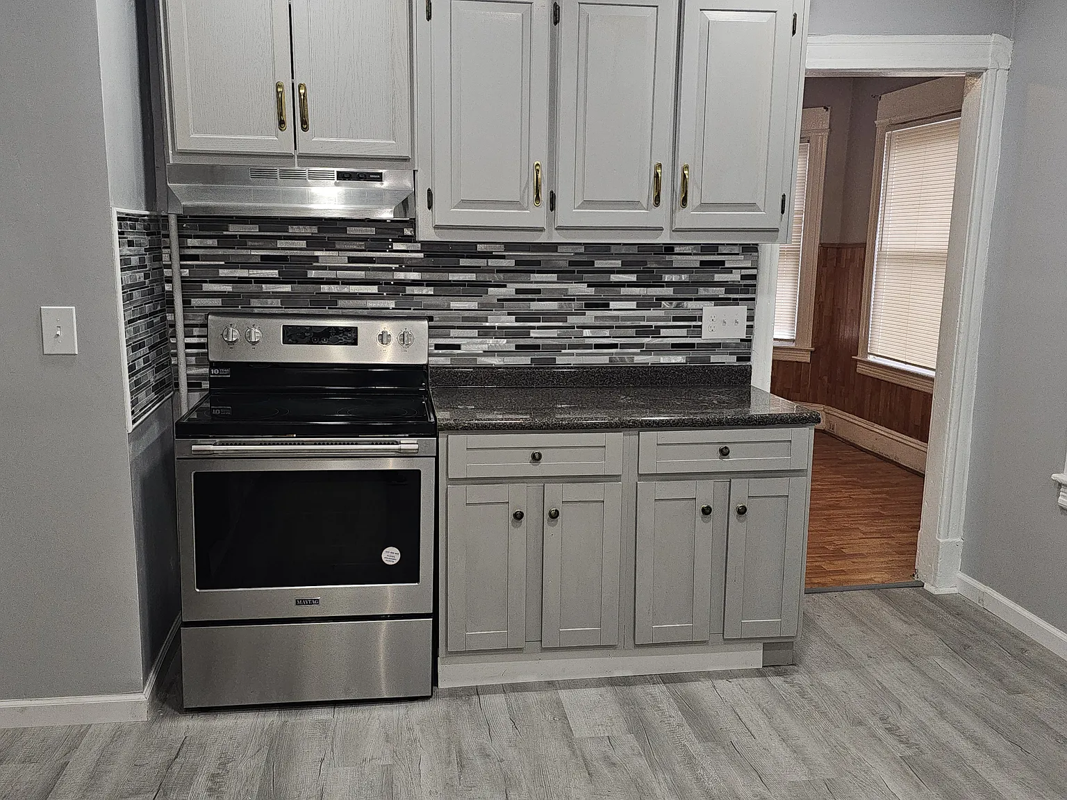 5 bed, 2000 sqft, $2,500 — Photo 4
