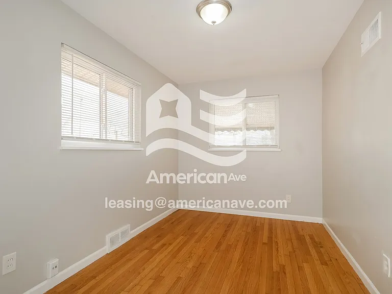 113279_011_wm_-_bedroom_13567815.jpg