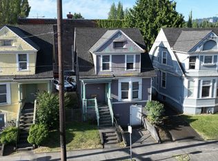722 NE Couch St, Portland, OR 97232