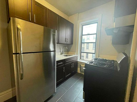 2nd image of 969 Carroll St APT A12