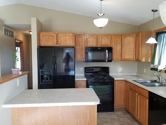 4th image of 307 11th Ave NE