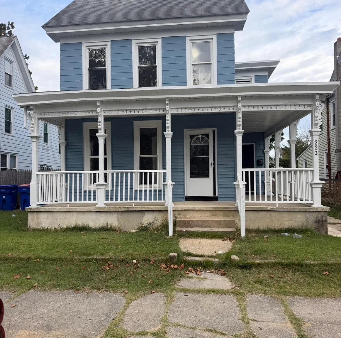 4 bed, 1.0 bath, 1460 sqft, $2,400 — Photo 1