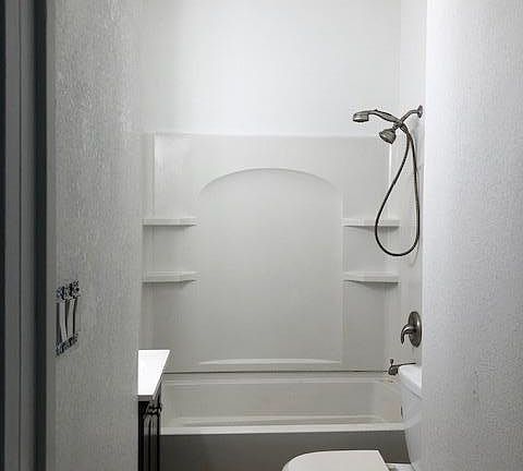 5th image of 712 Avenue D