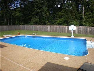 2nd image of 1004 E Old Hearthstone Cir