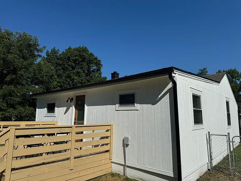 505 NW Holly Ln — Photo 23