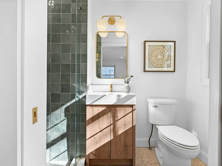8 Millard St — Photo 27