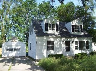 296 N Woodland Ave, Clyde, OH 43410