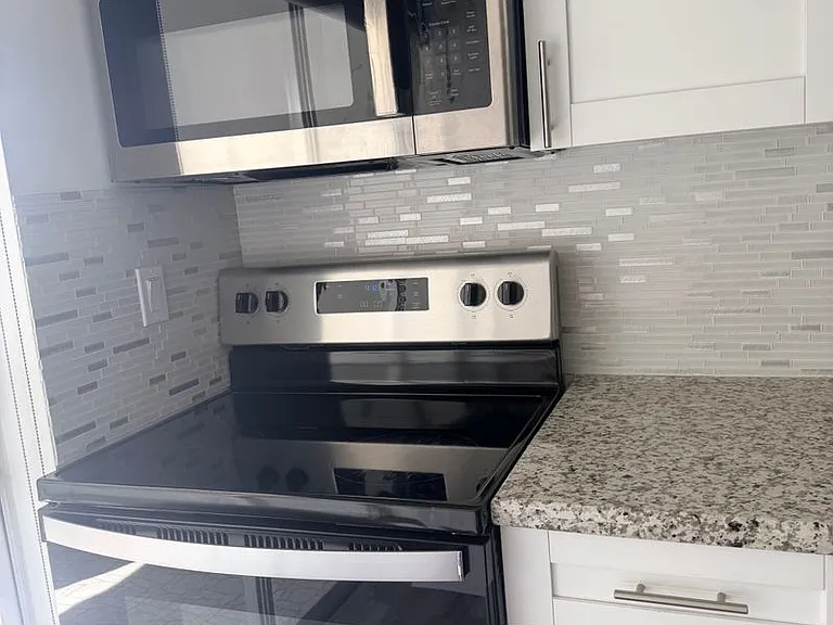 7500 NW 5th Pl #204 — Photo 19