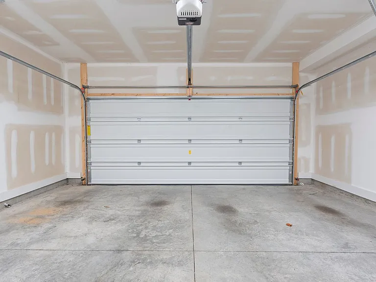 225 Sterling Point Cir — Photo 35