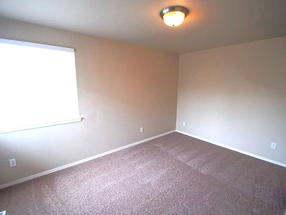 4th image of 16313 88th Ave E