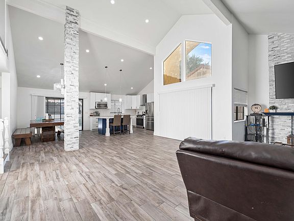 3rd image of 5122 Cantlewood Dr