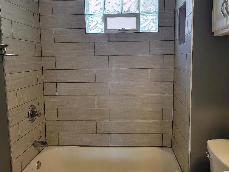 1921 S Rundle Ave — Photo 7