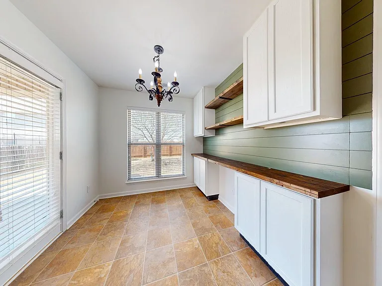 2704 Matsu Ln — Photo 4